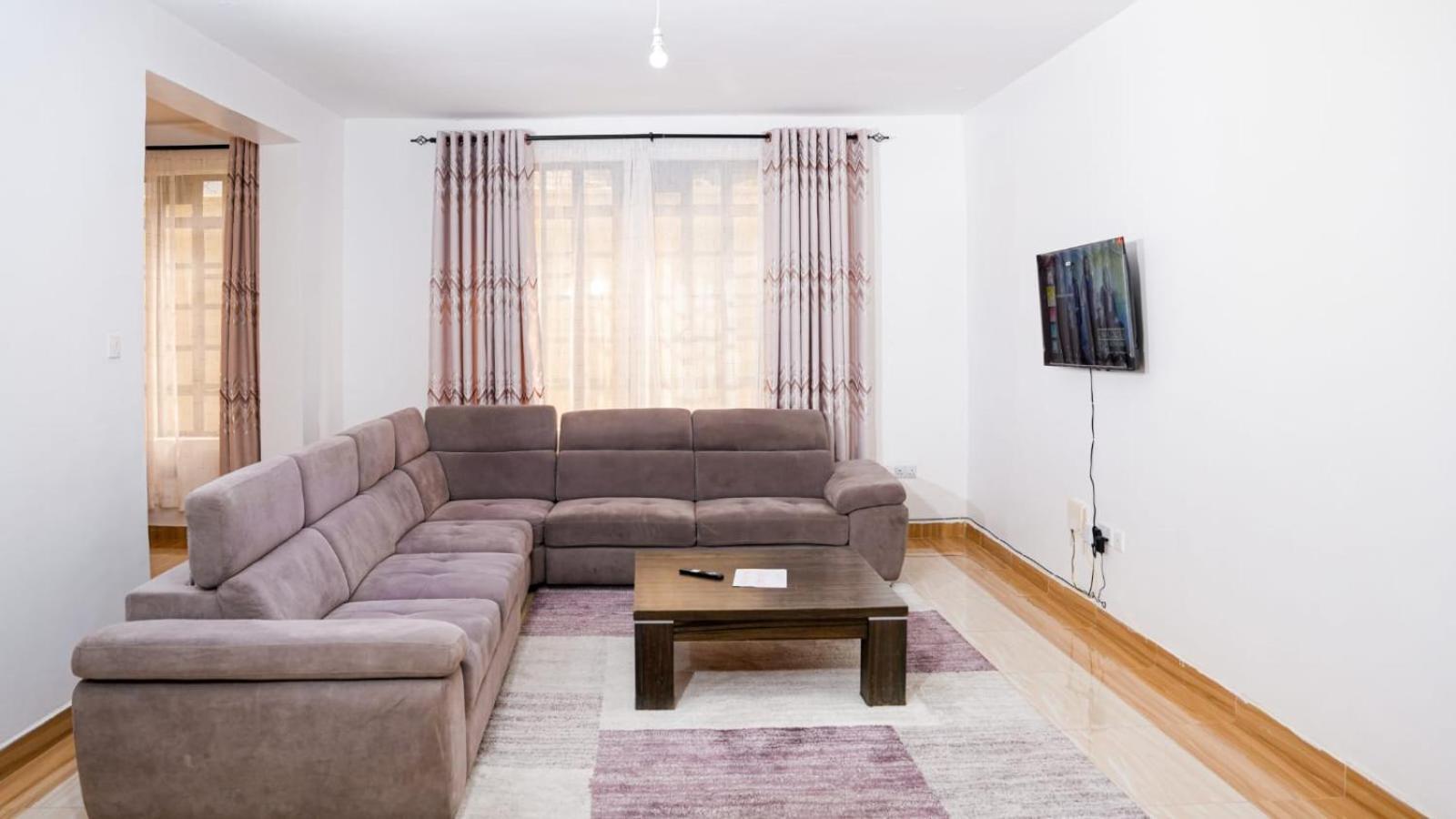 Lake Breeze Apartments Naivasha Extérieur photo
