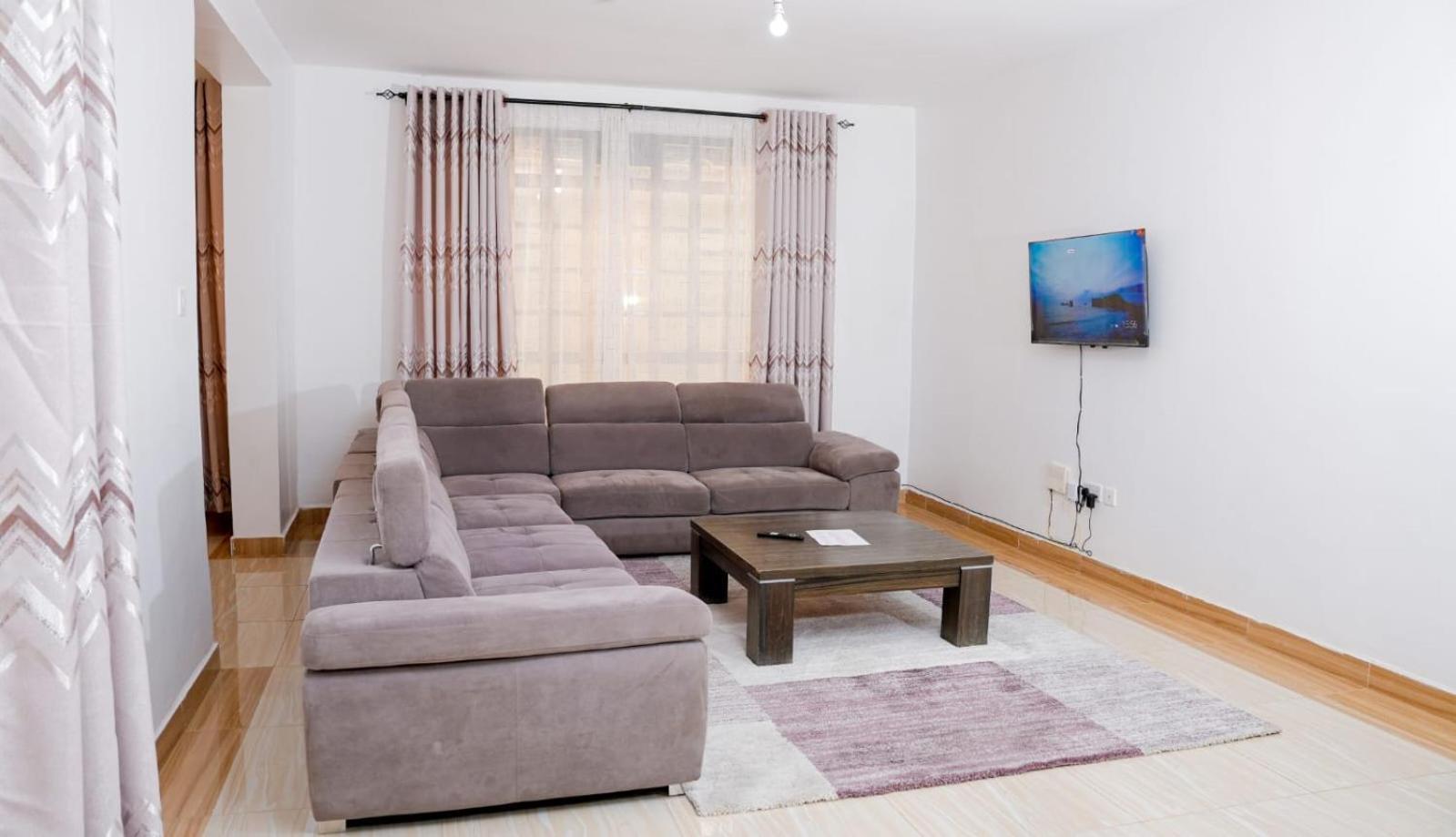 Lake Breeze Apartments Naivasha Extérieur photo